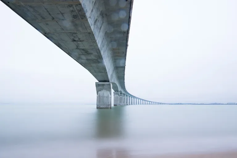 CzechTechnology - Předpjatý beton má vyšší únosnost než obyčejný. K čemu slouží? betonovy most